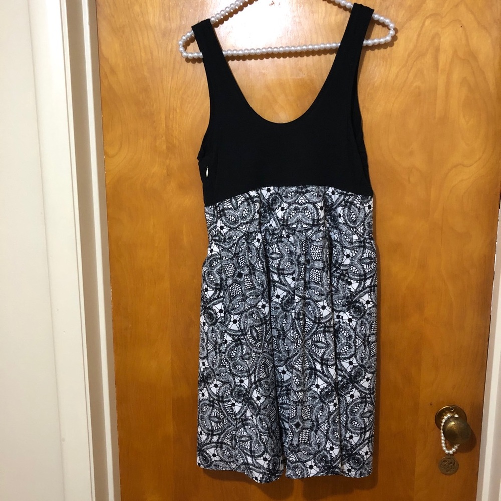 Express Dress - Picture 6 of 7